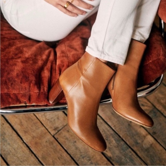 Sezane Shoes - Sezane Heritage Lea block heel boots women’s shoe Size 40 (9.5)